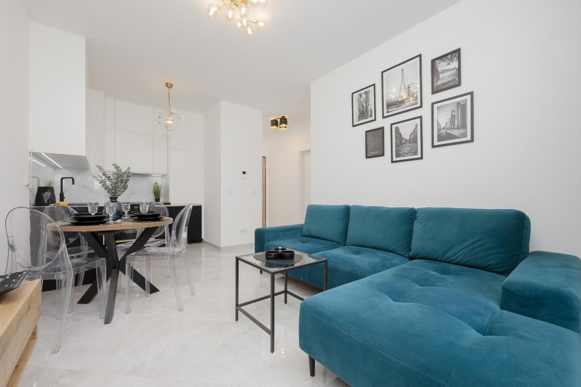 Apartment With Balcony & Parking In Warsaw By Noclegi Renters Ngoại thất bức ảnh